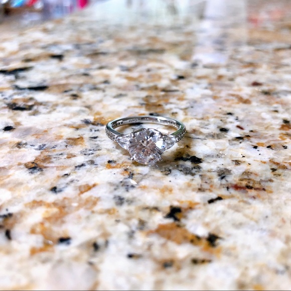 NEW Sterling Silver Diamond Engagement Ring (CZ) - Picture 4 of 11